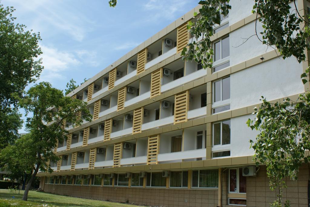 מאמאיה Hotel Pescarus מראה חיצוני תמונה